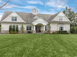 10 Renwick Ave, Huntington, NY 11743