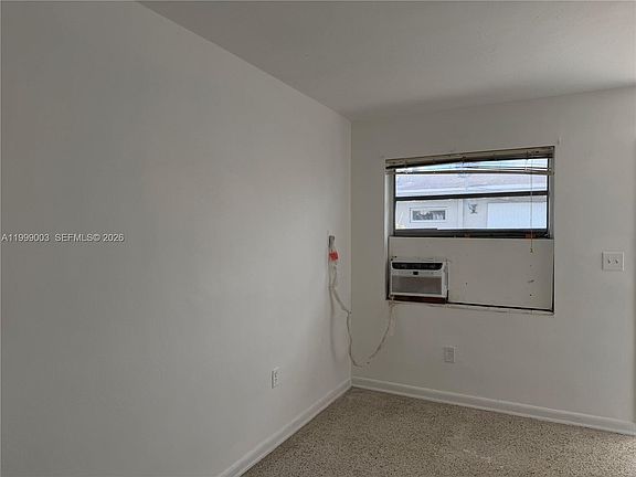 3rd image of 9283 SW 39th St