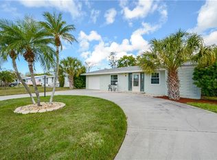 2215 Clark Ave, Bradenton, FL 34207