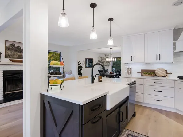 670 W Broadway, Suttons Bay, MI 49682