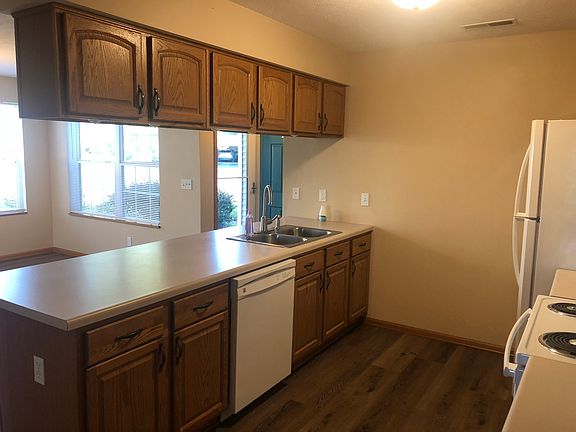 5th image of 157 Penny Ln #157