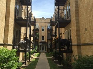 6341 N Washtenaw Ave, Chicago, IL 60659
