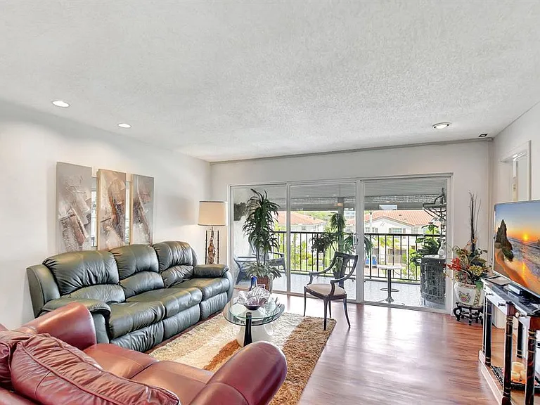 4070 Tivoli Ct #307 — Photo 3
