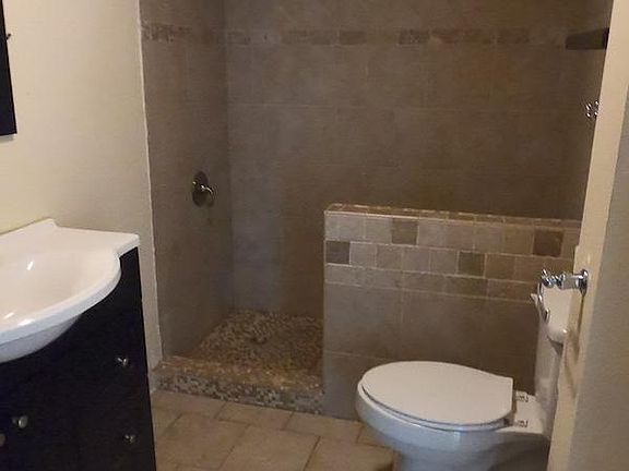 4th image of 635 1st Ave