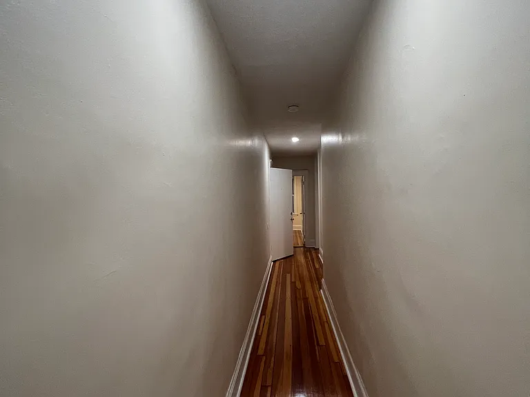 10 Barrows St #4 — Photo 2