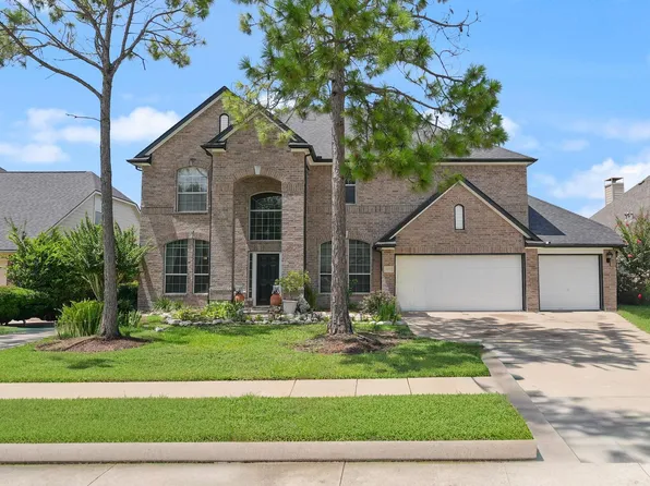 10003 Brookshore Ln, Pearland, TX 77584
