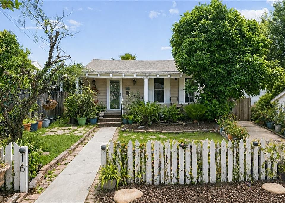 1st image of 16 Labarre Pl