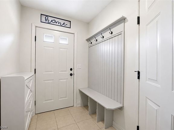 4th image of 6 Grandview Dr