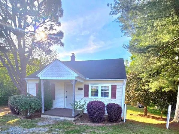 1847 Lower Hopedale Rd, Burlington, NC 27217