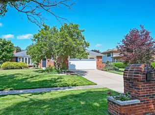 7800 Brunswick Rd, Darien, IL 60561