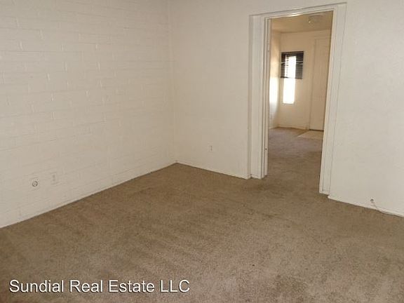 4th image of 3618 W Pinchot Ave