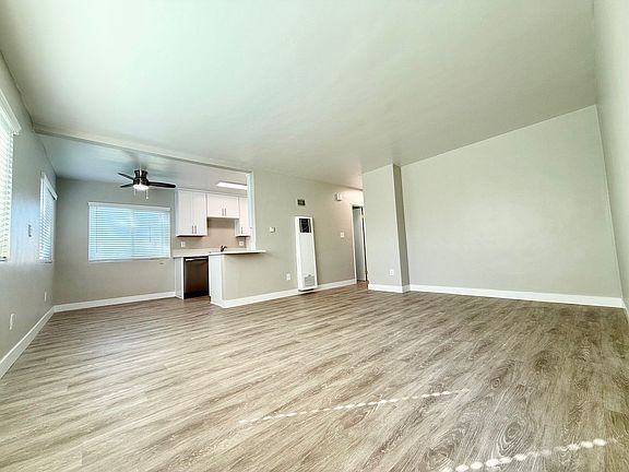 4th image of 4577 Felton St