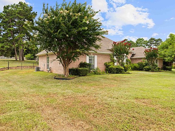 5th image of 320 Honey Creek Ln