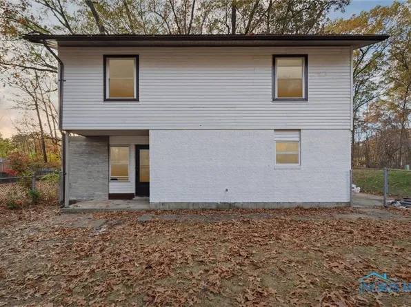 338 Oak Hill Ct, Holland, OH 43528