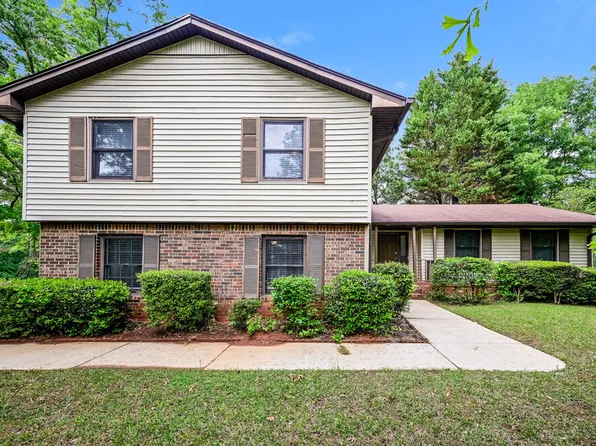 564 Clubhouse Dr SE, Conyers, GA 30094