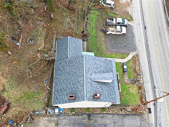 4th image of 708 Seavey Rd