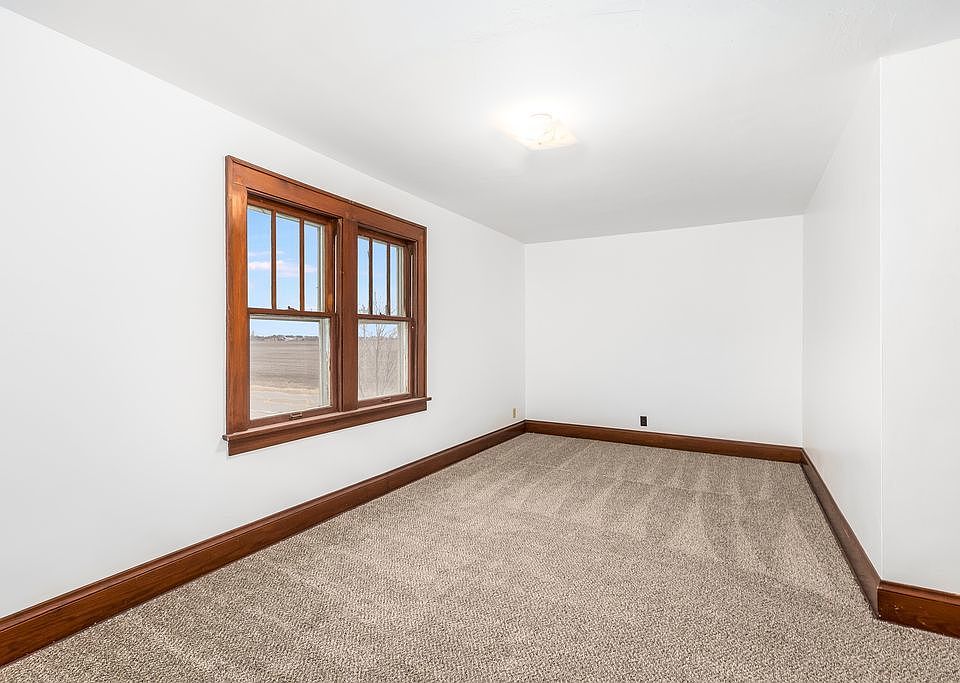 22902 Glidden Rd, Dekalb, IL 60115 Zillow