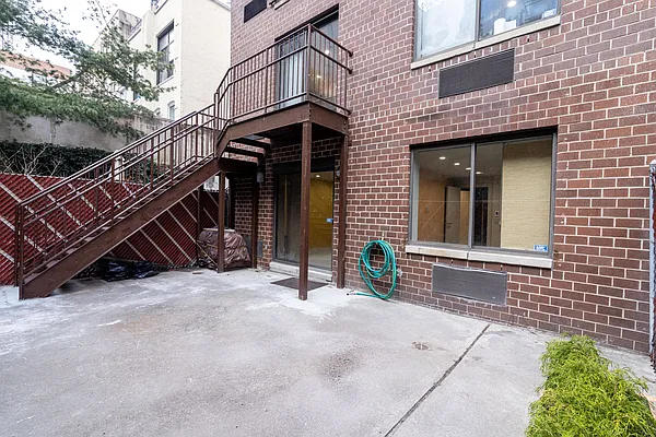 Rented by Platinum Properties | media 69