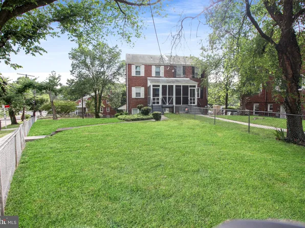 491 Burbank St SE, Washington, DC 20019