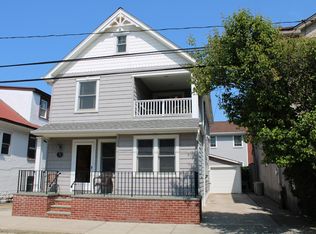 130 Garden City Ave, Point Lookout, NY 11569