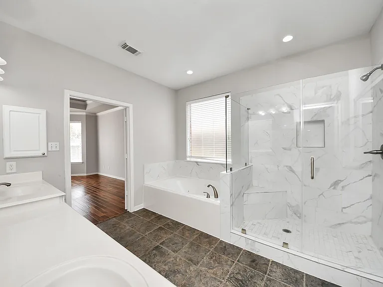 1611 Barton Creek Trl — Photo 28
