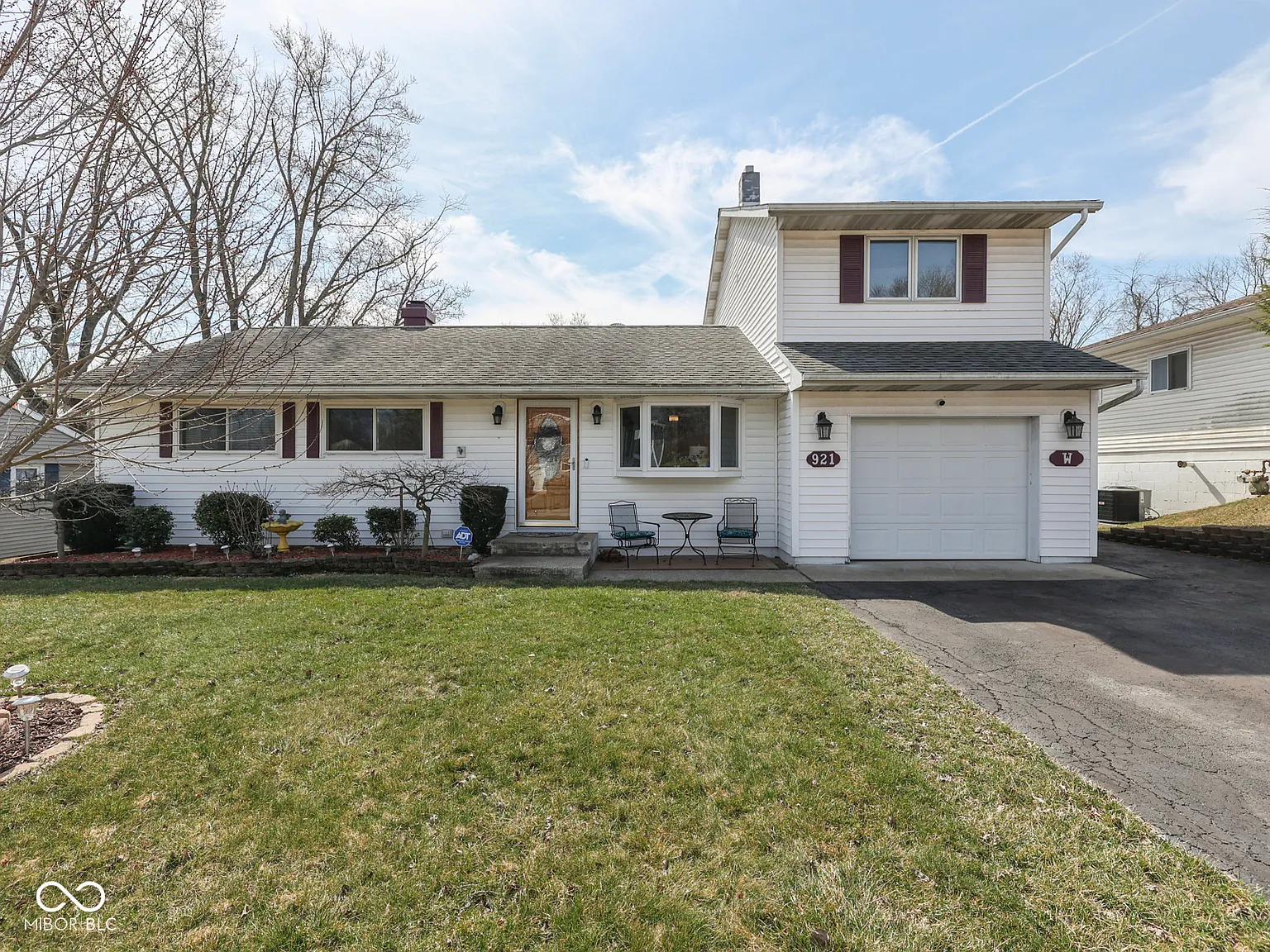 921 W Briarcliff Dr photo 1