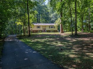 1742 Quawatha Dr, Kernersville, NC 27284