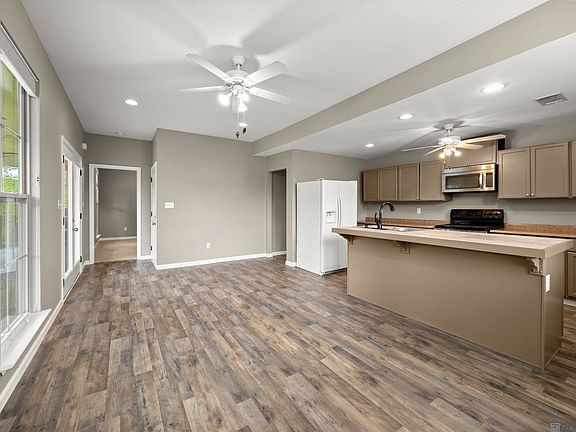 3rd image of 14374 Mecca Rd