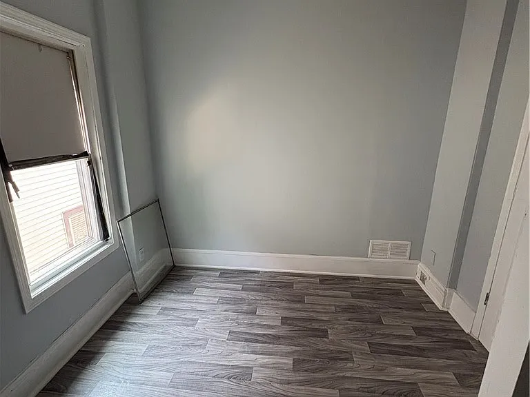 233 Laird Ave #2 — Photo 7