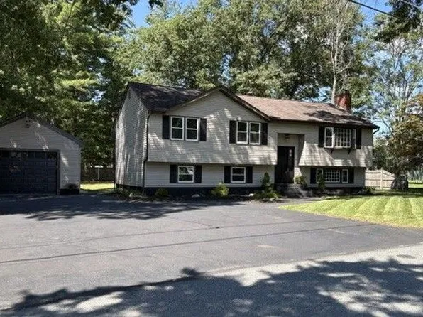 18 8th St, Tewksbury, MA 01876