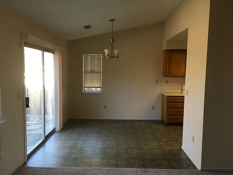 414 Springer Dr — Photo 7