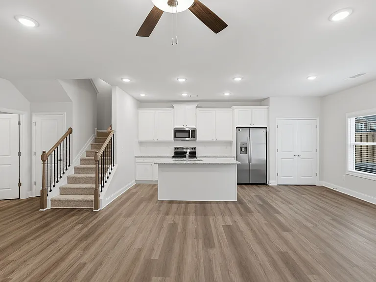 2260 Chant St — Photo 23