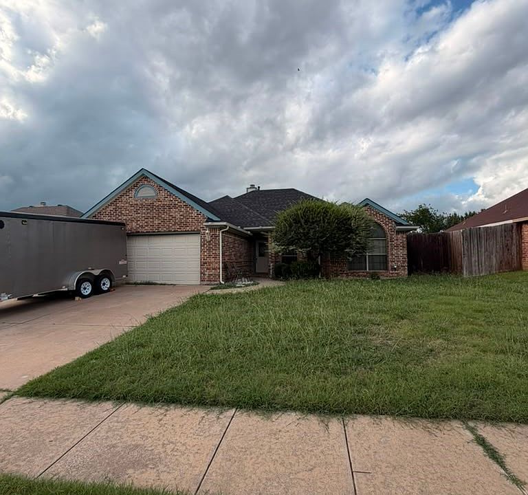 1st image of 1012 Porter Pl