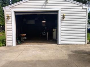 2925 Woodridge St, Akron, OH 44314