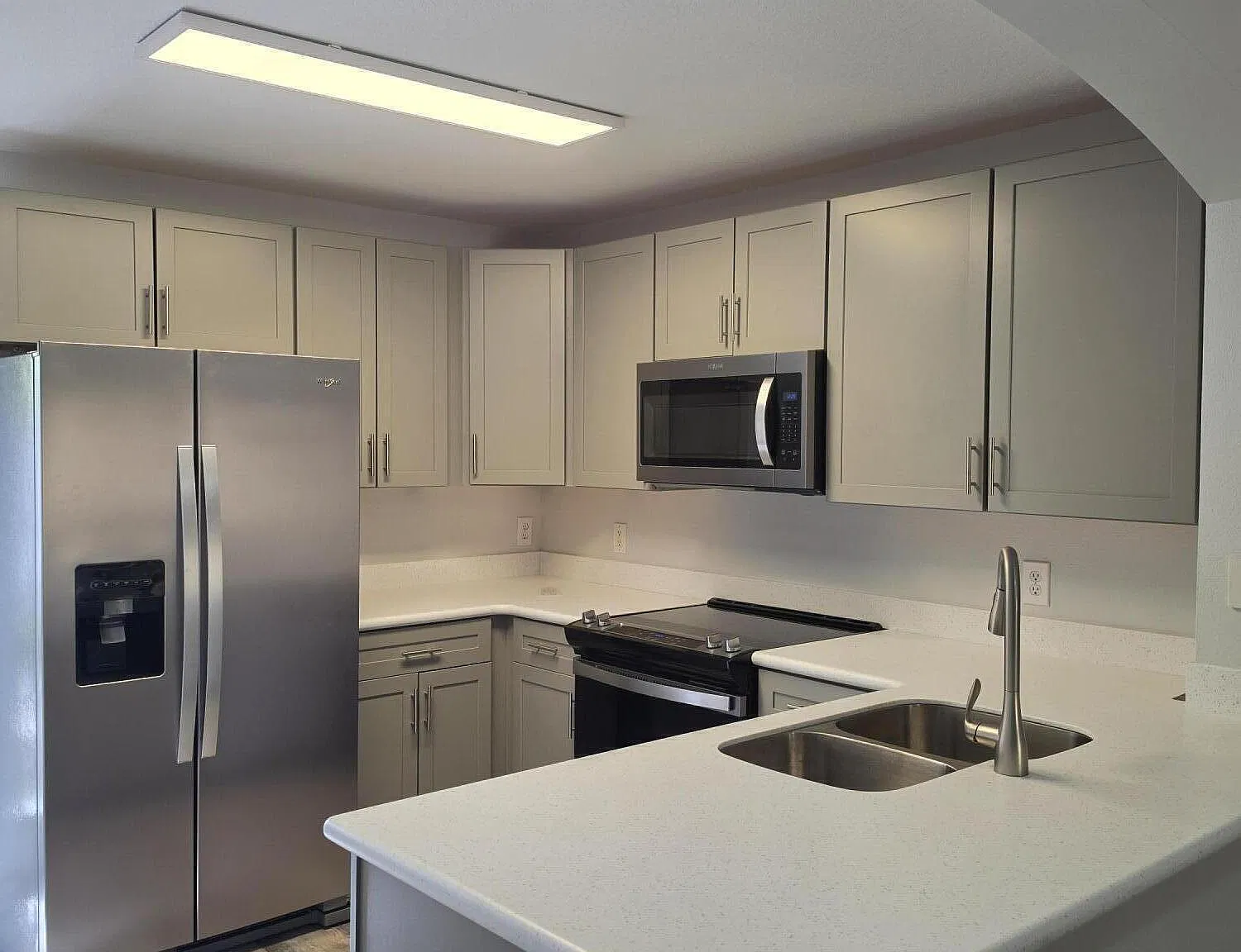 3 bed, 2.0 bath, 1277 sqft, $1,900 — Photo 3