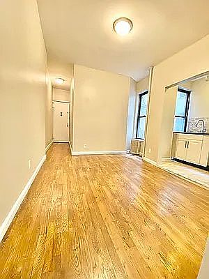 2nd image of 507 E 73rd St APT 14