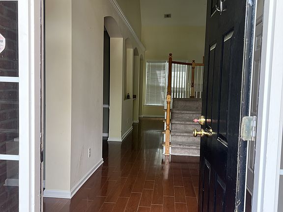 2nd image of 2516 Camata Way