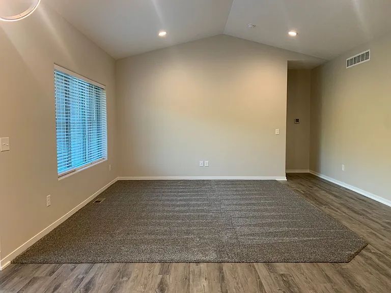 9920 Del Rio Dr — Photo 6