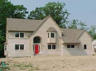 925 Indian Pipe, Lake Orion, MI 48360