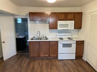 909 S College St #A, Springfield, IL 62704