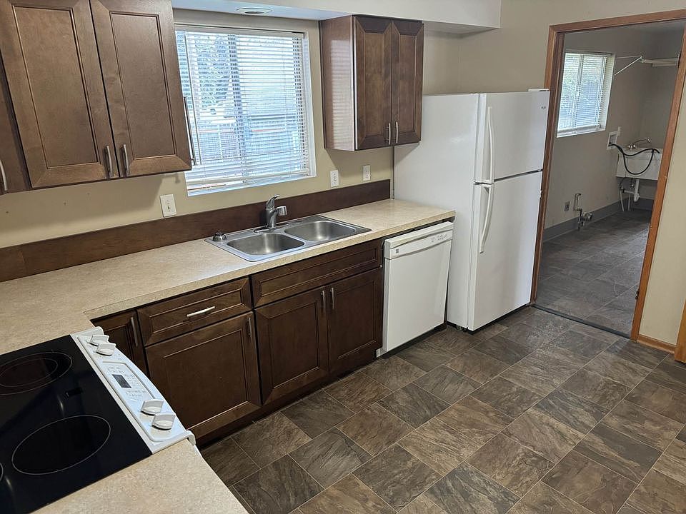 1st image of 10414 N Whitworth Dr