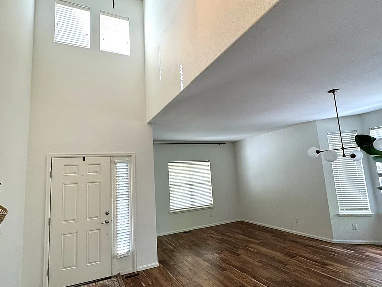 8359 Liverpool Cir — Photo 11