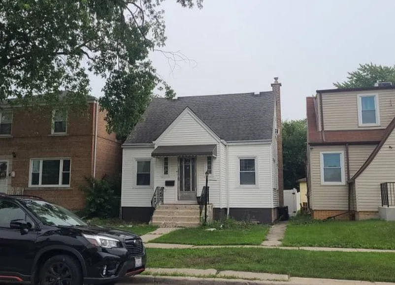 3811 N Paris Ave photo 1
