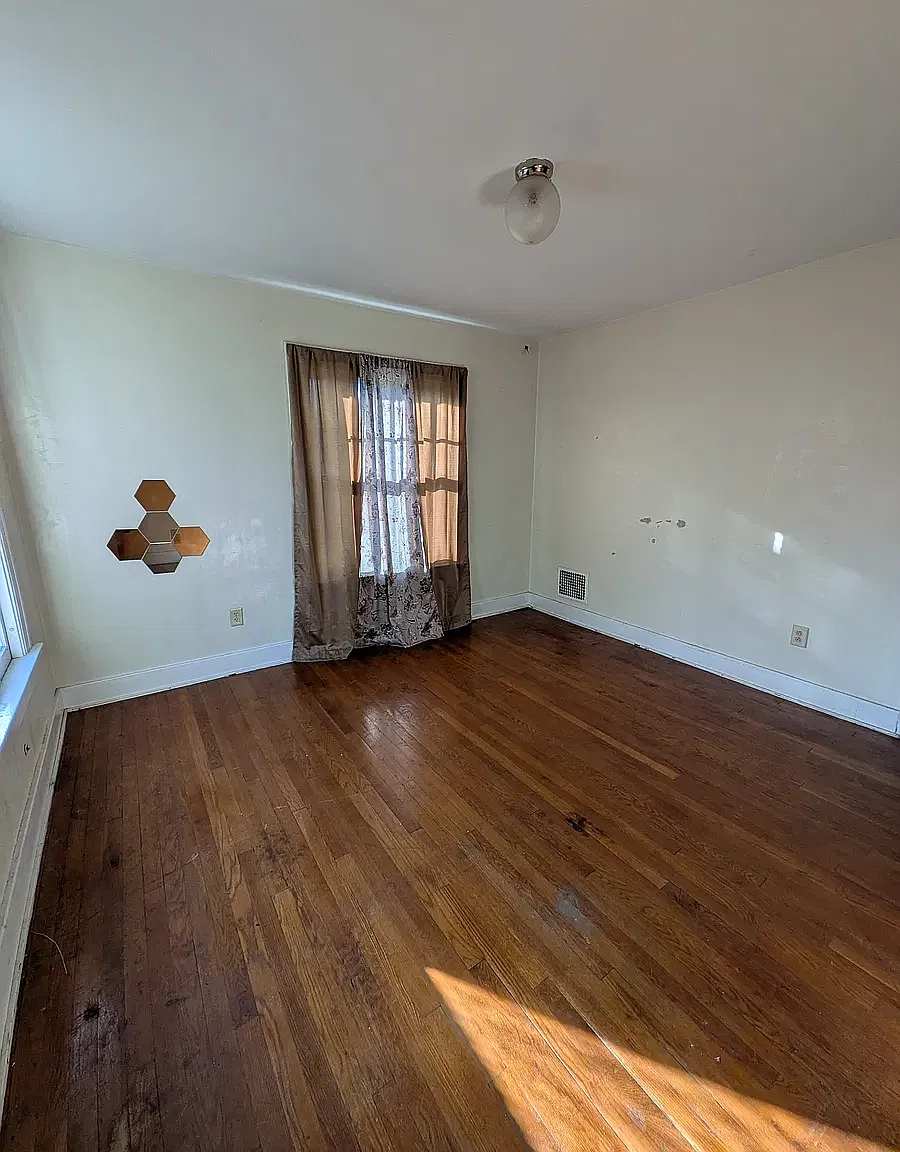 3 bed, 1689 sqft, $1,300 — Photo 4