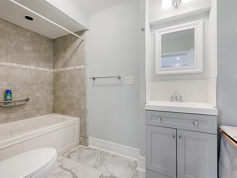 112 Milton St #112 — Photo 9