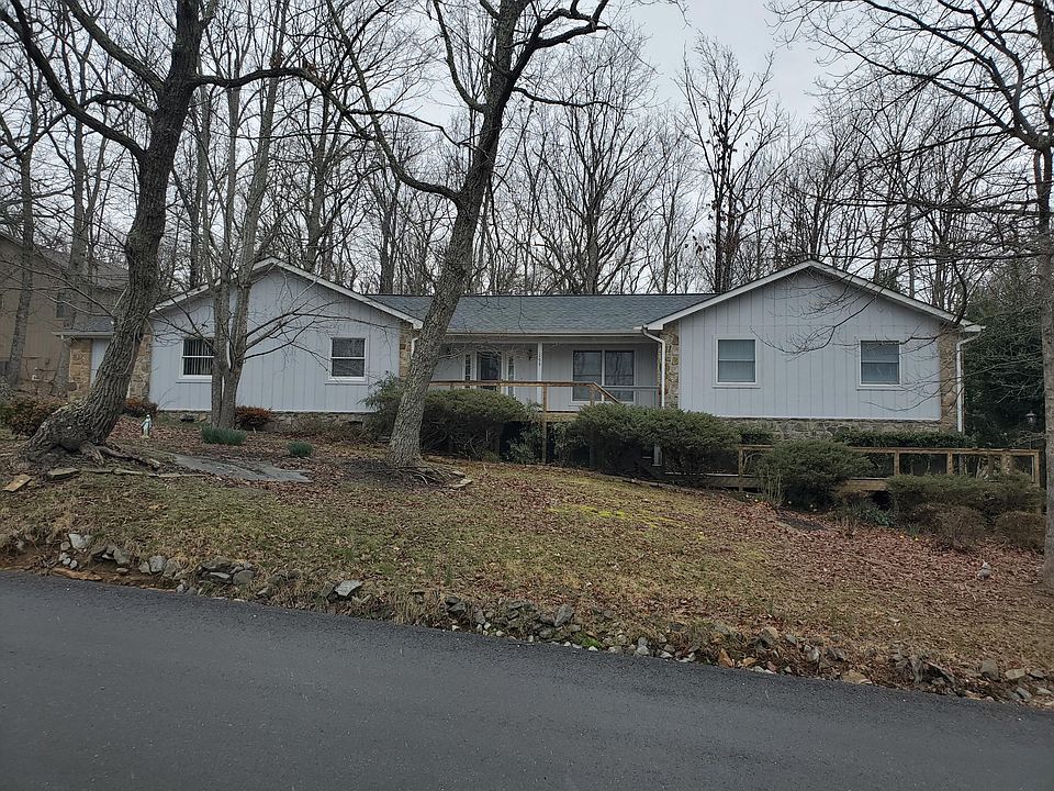 1st image of 139 Sugarbush Cir