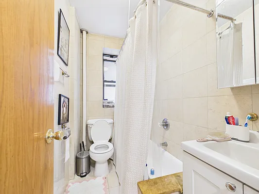 Rented by Emor Management Inc. | media 7