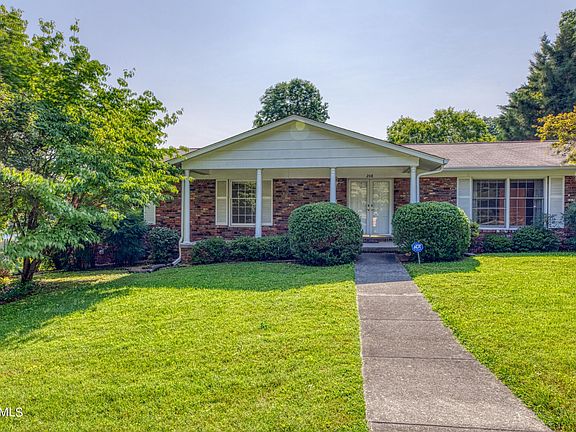 2nd image of 208 Essex Dr