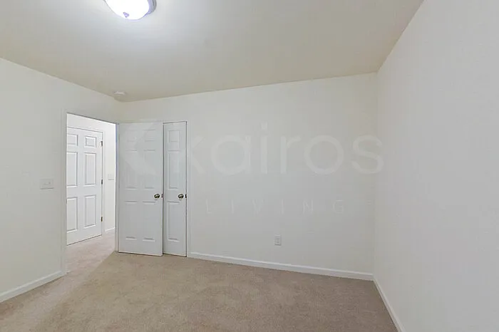223 Long Island Dr — Photo 10