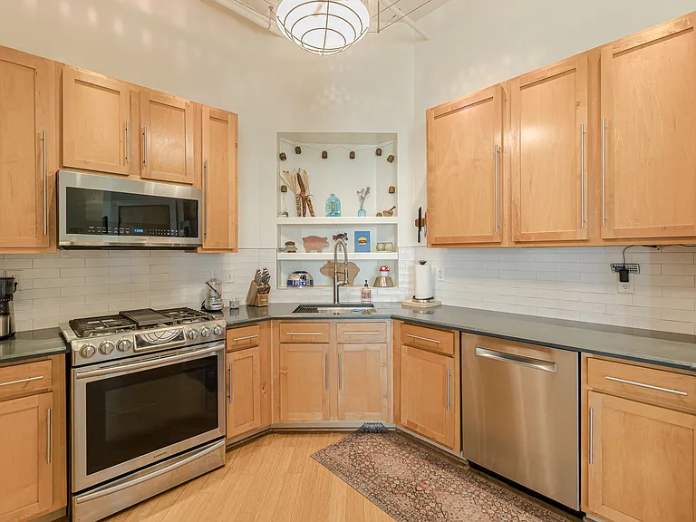 395 Central Park Pl NE #720 — Photo 8